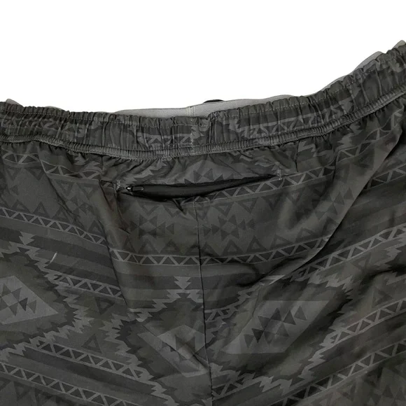 chubbies Men’s The Quest 5.5” Ultimate Training Shorts Large NWT - Picture 13 of 16